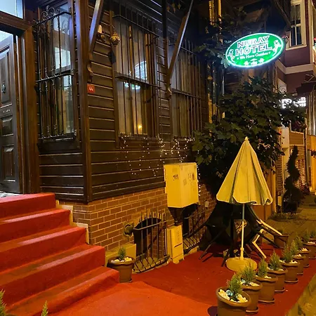 Nuray Bed & Breakfast 2*