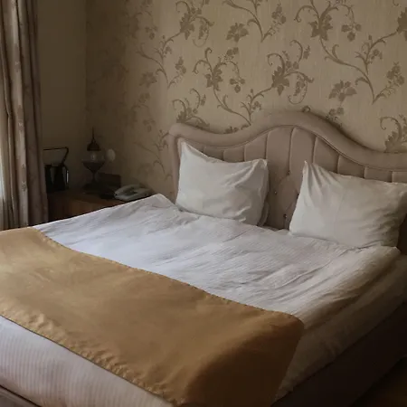 Nuray Bed & Breakfast 2*