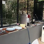 Nuray Bed & Breakfast 2*