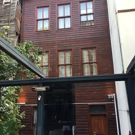 Alojamento de Acomodação e Pequeno-almoço Nuray Istambul